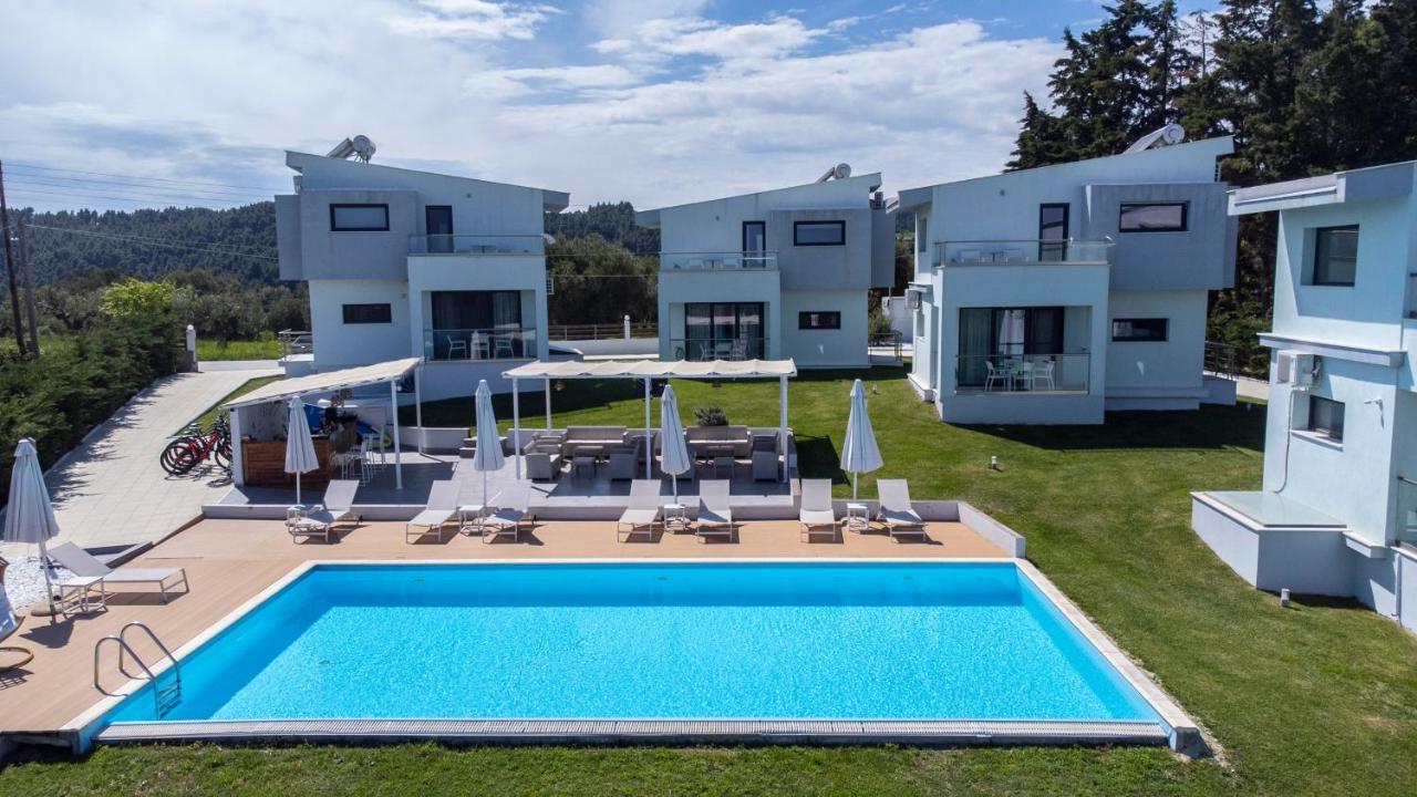 Blue Avenue Aparthotel Палиурион Екстериор снимка