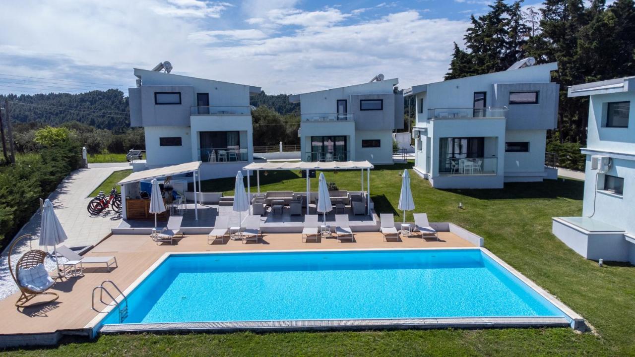 Blue Avenue Aparthotel Палиурион Екстериор снимка