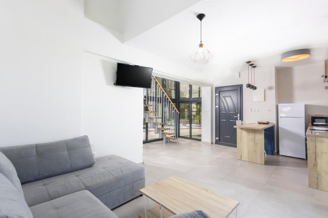 Blue Avenue Aparthotel Палиурион Екстериор снимка