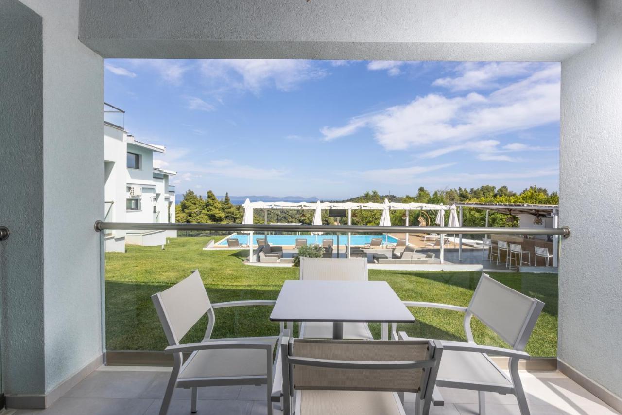 Blue Avenue Aparthotel Палиурион Екстериор снимка