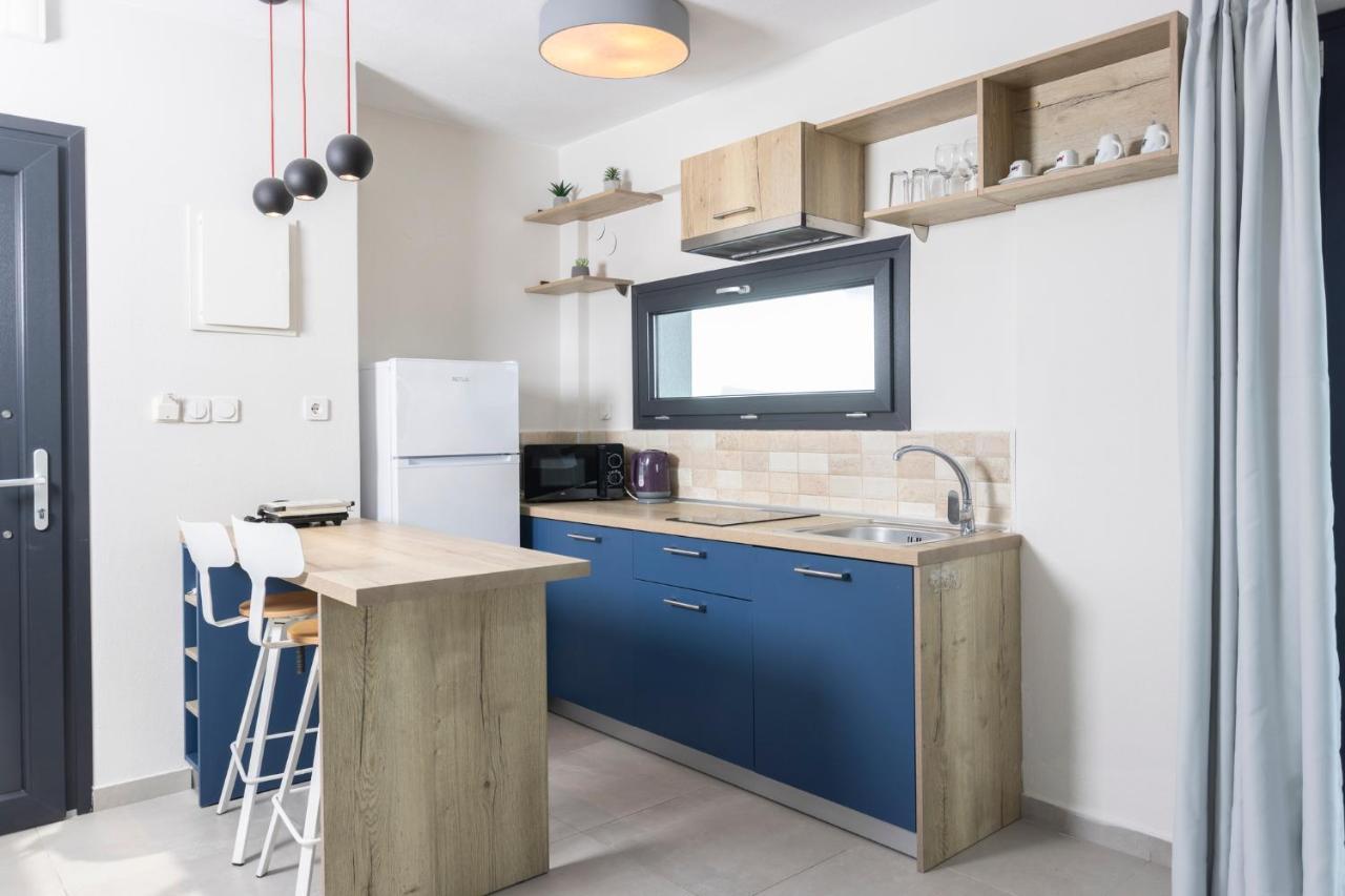Blue Avenue Aparthotel Палиурион Екстериор снимка