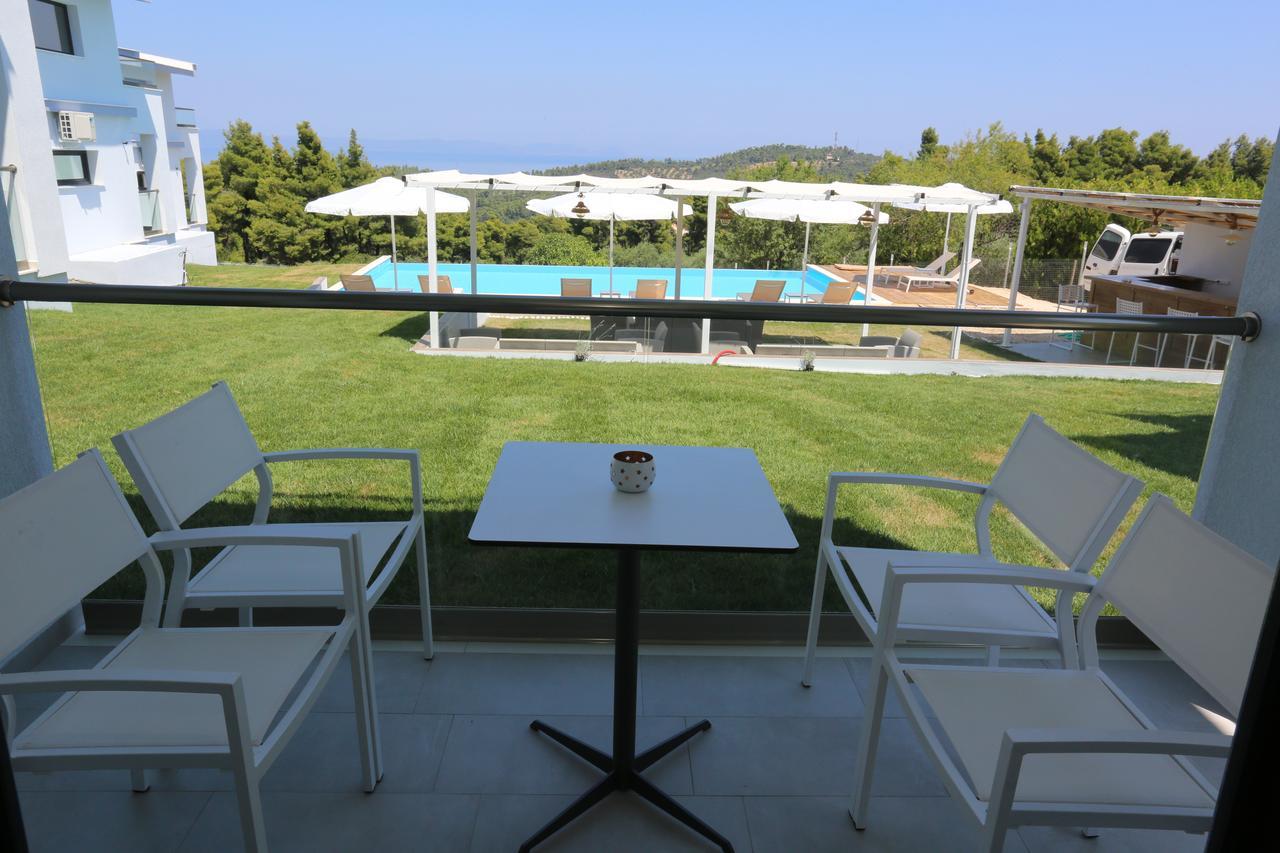 Blue Avenue Aparthotel Палиурион Екстериор снимка