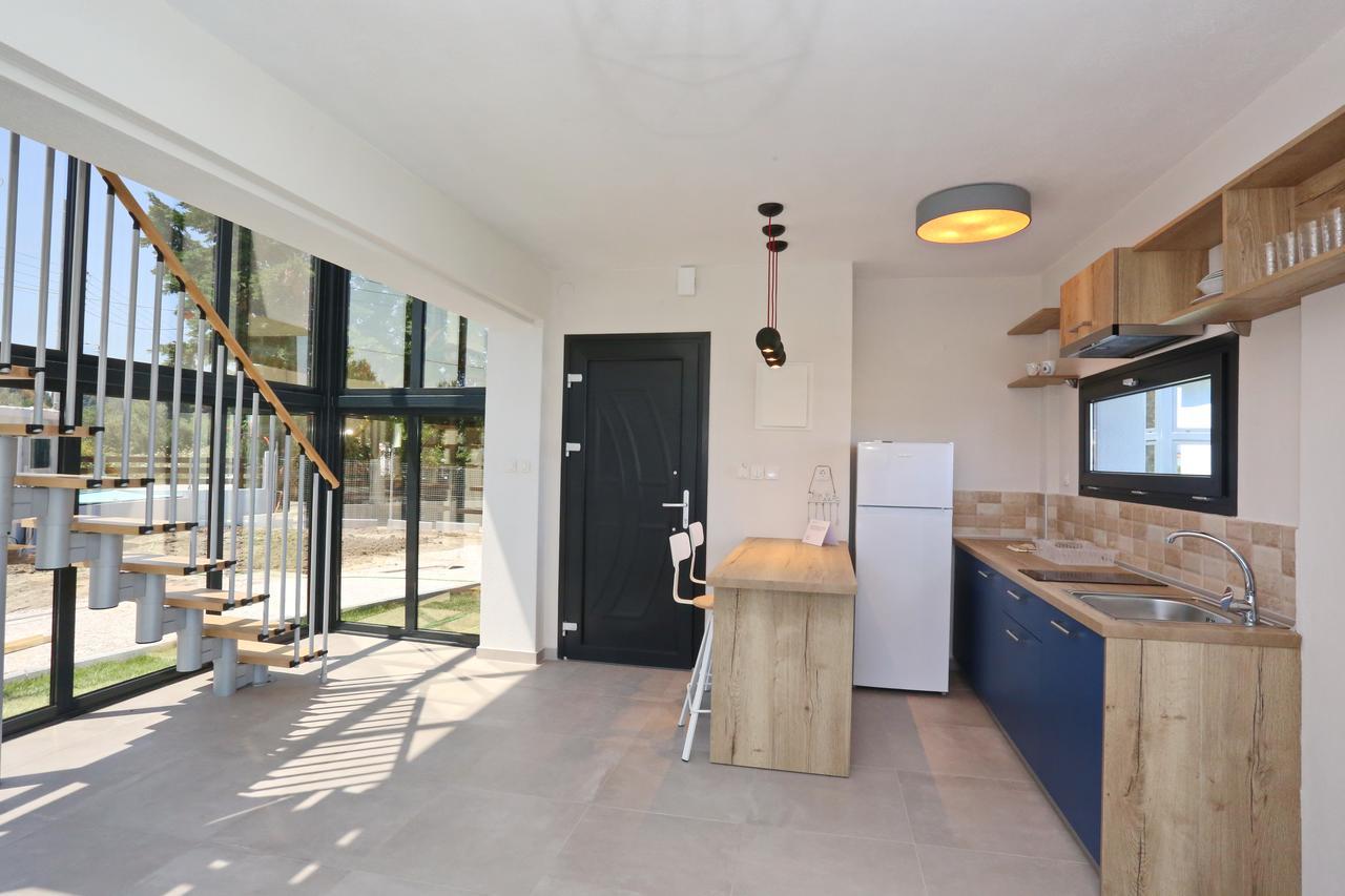 Blue Avenue Aparthotel Палиурион Екстериор снимка