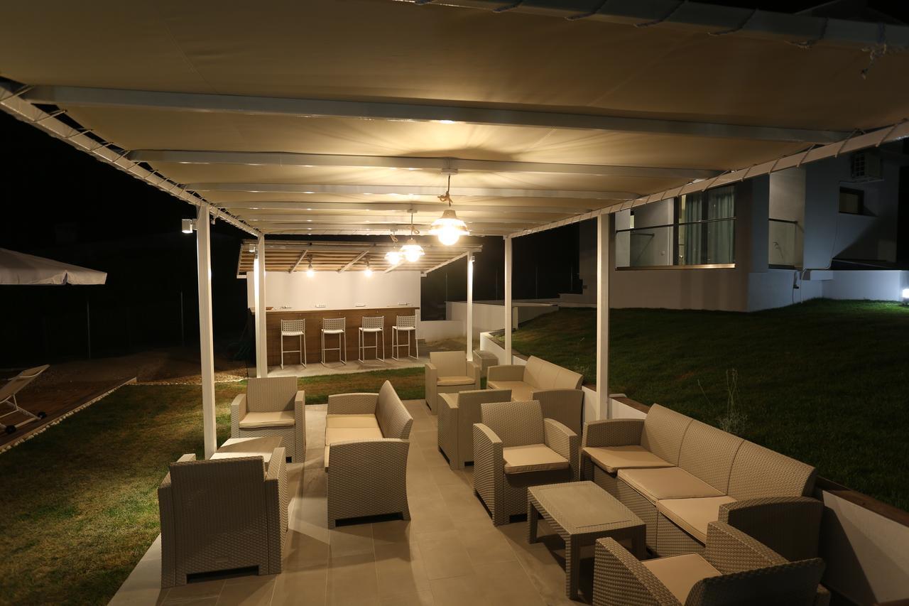 Blue Avenue Aparthotel Палиурион Екстериор снимка