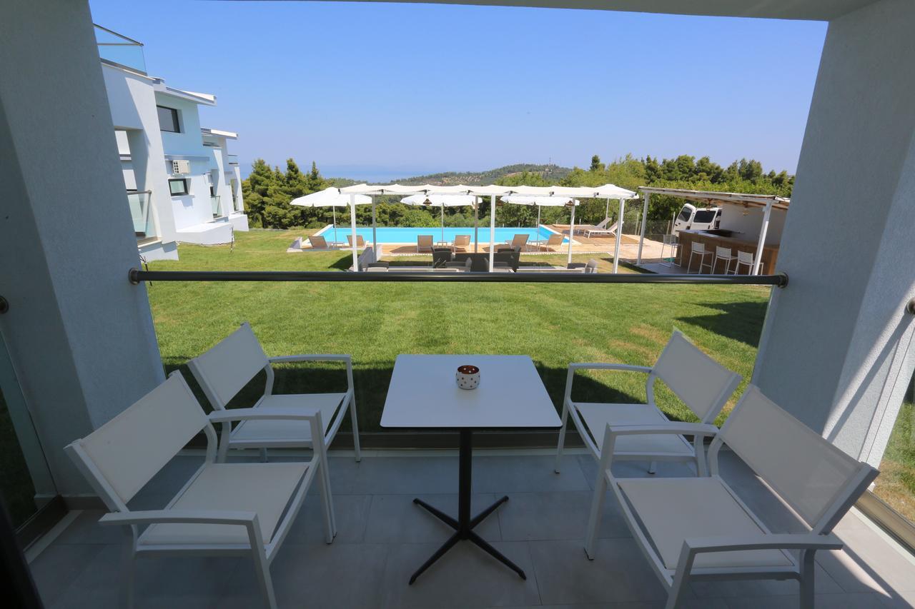 Blue Avenue Aparthotel Палиурион Екстериор снимка