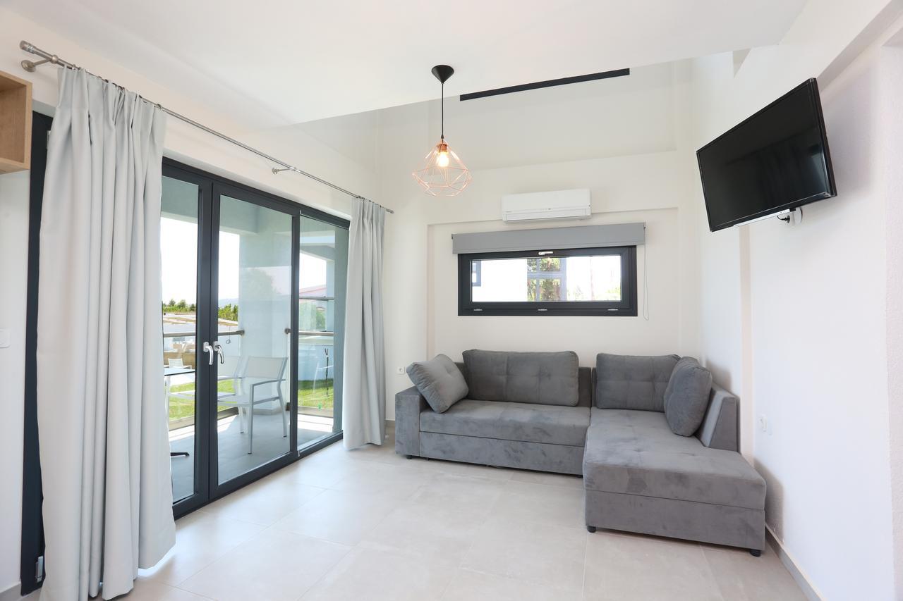 Blue Avenue Aparthotel Палиурион Екстериор снимка